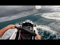 JET SKI DANS LES GROSSES VAGUES