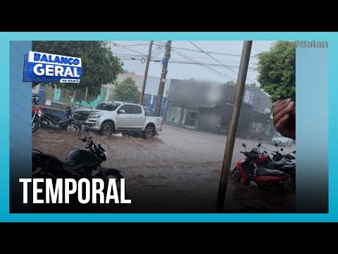 Forte chuva atinge Ipiaçu e deixa pontos alagados | BALANÇO GERAL MANHÃ