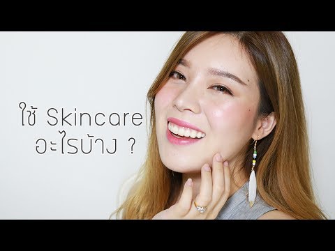 หน้าอกซิลิโคนสีบลอนด์ เด็กอายุต่ำกว่า 4 เดือน suckles