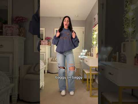 Tight on baggy will forever be the best in my opinion!#ootd #outfit #style #clothing #jeans #fit