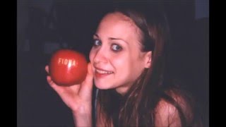 Fiona Apple - Live at the Eastman - 01 On the bound