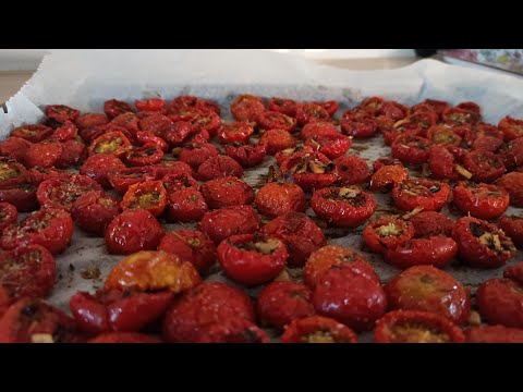 Tomates cerises confites au four