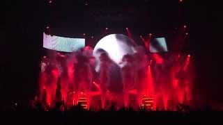 Chase &amp; Status - &#39;Machine Gun&#39; Feat Pusha T Live from London&#39;s O2 Arena