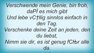 Lucilectric - Nur Wer Im Heute Lebt Lyrics