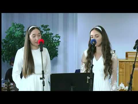 In haine albe - Surorile Panc