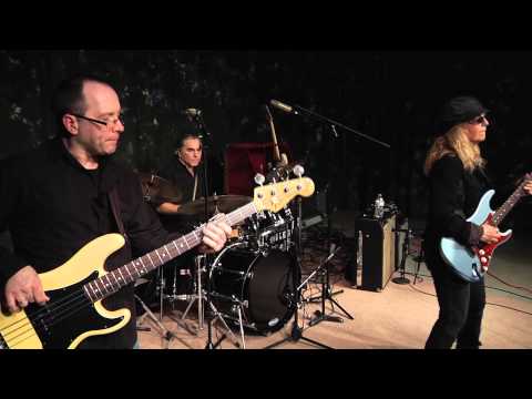 Debbie Davies - So What - Don Odells Legends.mov