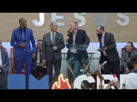 Quarteto Vida Nova - Aqui chegamos pela fé/ Tocou-me/ Porque Ele Vive