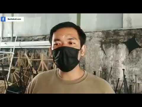 Prancis Borong Produk Kerajinan Kursi Rotan di Kerobokan Badung