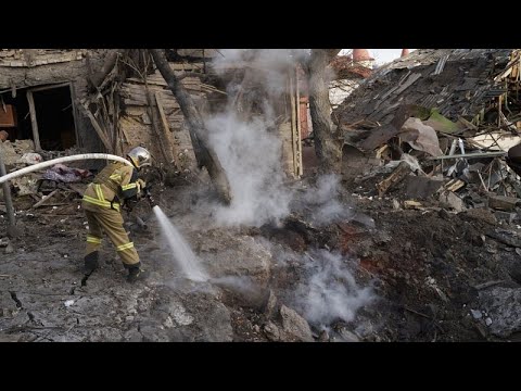 Russian strikes pound Kyiv, killing one and injuring 20