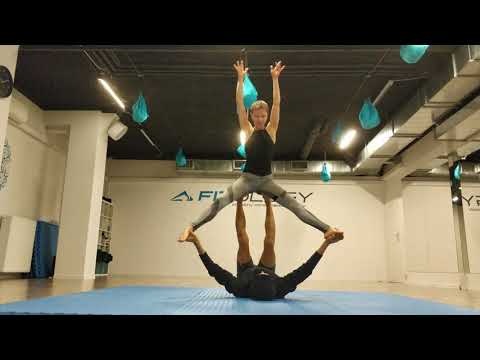 Acro joga - Zimowy weekend w Zagrodzie Kuwasy