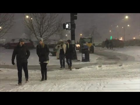 Snow blankets downtown Des Moines