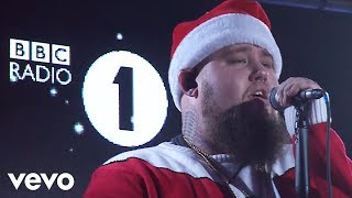 Rag'N'Bone Man - It's Beginning To Look A Lot Like Christmas