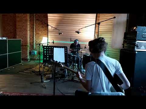 Pomozte na svět našemu debutovému albu VNITRUBLOK