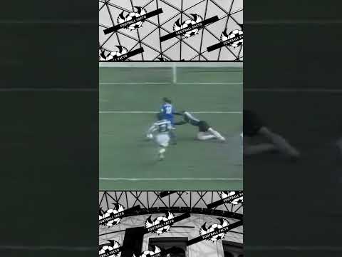 Unreal Goal by Football Legend Roberto Baggio : The Feint & Score #shorts