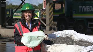 Putting plastic rubbish into new roads | ITV News