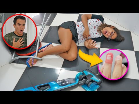 ELA MACHUCOU O DEDO QUE ESTAVA QUEBRADO! - TENSO -