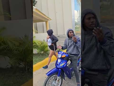 Lo atrapo saliendo de esa cabaña 😱 PARTE 1 #viralvideo #viralvideo #humor #comedia #broma #funny