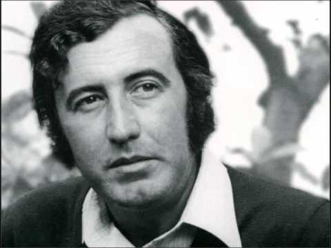 Adriano Correia de Oliveira‎ - "Vira velho" do disco "Cantigas Portuguesas" (LP 1980)