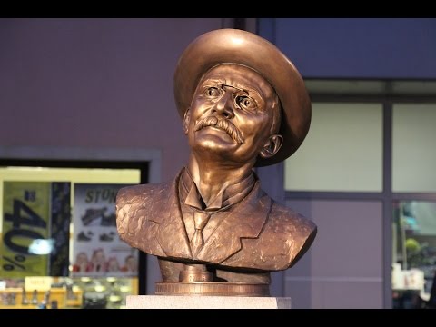 Odkritje doprsnega kipa dr. Karola Grossmanna v Ljutomeru