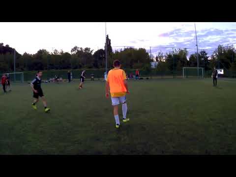 StrefaFutbolu.pl: WiN - Przyjaciele Fryzjera