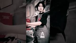 Download lagu Dj Papa Liat Aku Bernyanyi Sambil Bermain Musik Dj🔥#fyp mp3