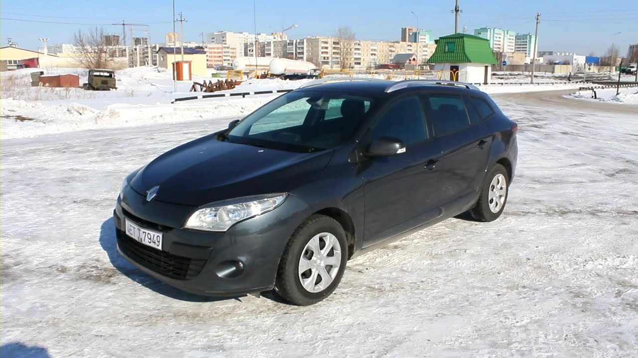 2010 Renault Megane Estate. Start Up, Engine, and In Depth Tour.