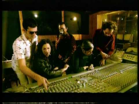 Video thumbnail for Hamechona Shell Hagroove - המכונה של הגרוב
