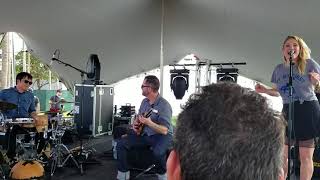 Charlie Hunter &amp; Lucy Woodward &quot;I Don&#39;t Know&quot; - GroundUp Music Festival 2/9/2018