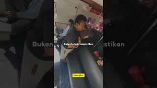 Download lagu Yang Lagi Viral Pengamen Ini Duet Bareng Penumpang Jos Banget Keren mp3