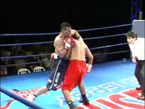 Héctor Carlos "El Hachero" Santana vs. Rubén "El Bombardero de San Julián" Vargas Díaz