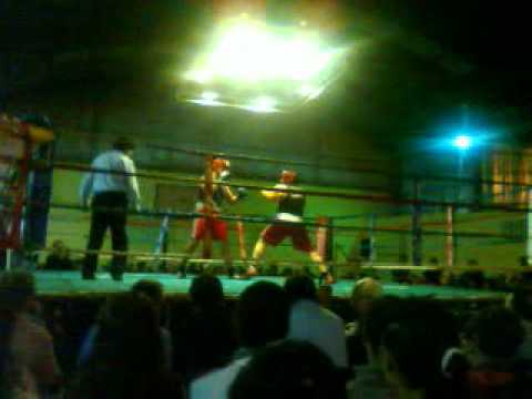 Pelea "Gringo" Mana x el Titulo Provincial 1Parte