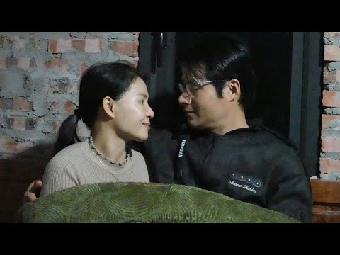 In the small house, on Tu Diem and Toan's happy bed, both felt embarrassed when...