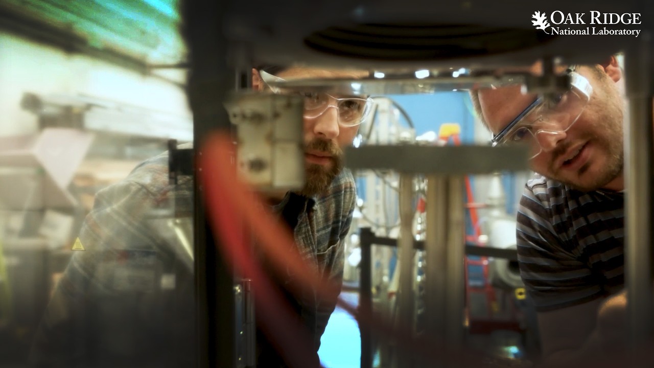 What if yesterday’s glass bottle could become tomorrow’s building material? - YouTube