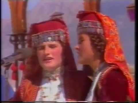 Marte Moli dhe Mrika Përgjini - Nuse e bukur ka dal motra - Kaçinar