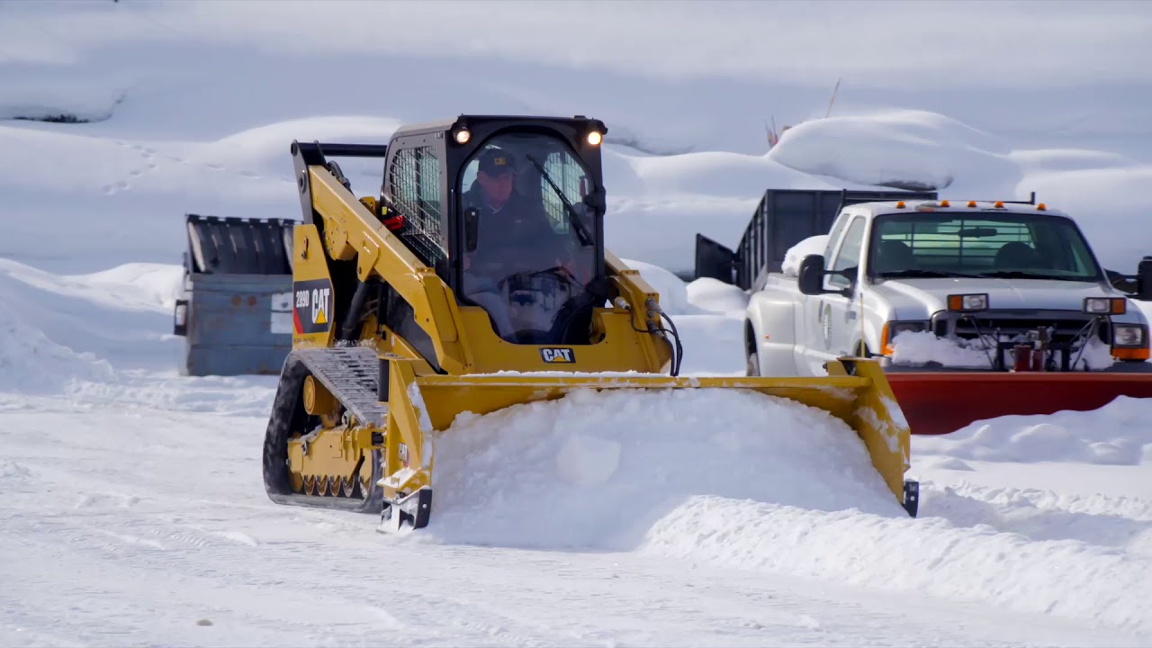 Cat® Snow Wing at Work