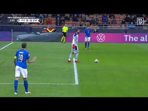 Donnarumma wird von den eigenen italienischen Fans ausgepfiffen | DAZN