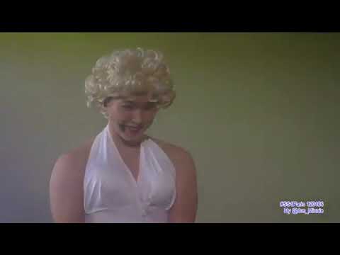 [120406 SS4 in Paris] Sungmin Marilyn Monroe + Eunhyuk & Sungmin Hug