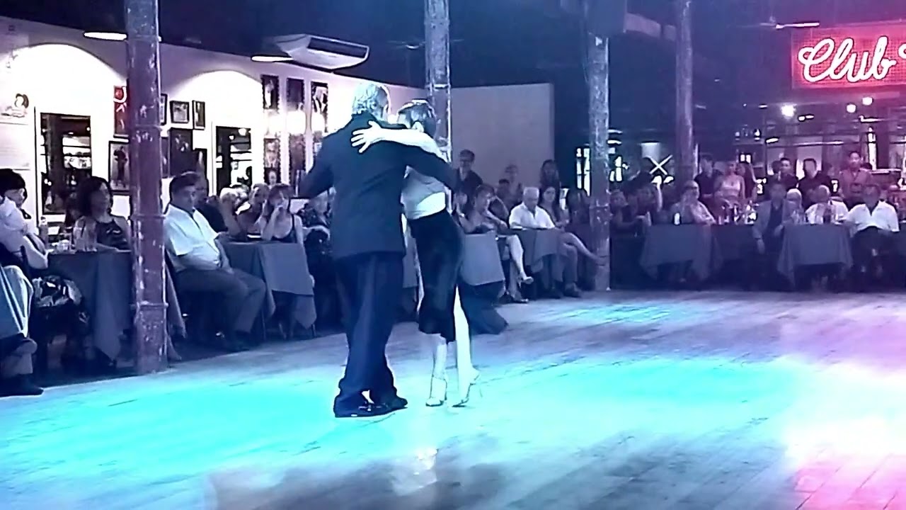 Daniela Severo & Oscar "Colo" García bailan Yuyo brujo