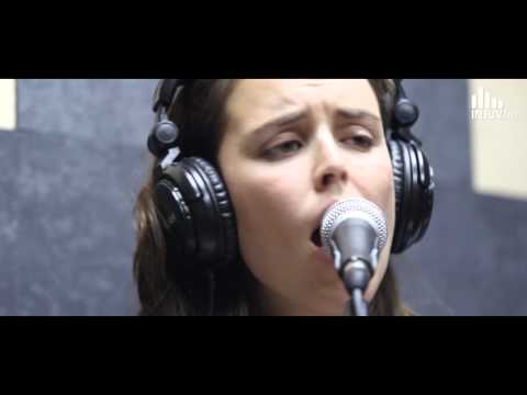 Alejandro y María Laura - Agüita del equilibrio (en vivo en INJUV.fm)