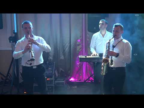 Revelion 2018 Cu Lena Miclaus & Formatia Fratii Marisca La Imperial Ballroom Arad