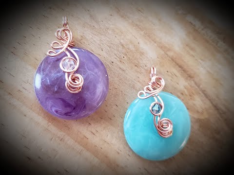 Pretty Disc Pendant with Beebeecraft - Cheryl St.Pierre of Majestic Wire Artworks