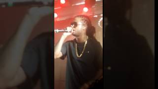 Rouge et bleu 2 KALASH LIVE