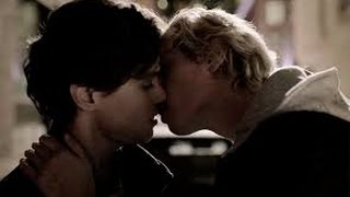 Rebecca &amp; Fiona - Cold As X-mas (Subtitulada al Español) Male Version Philip &amp; Lukas