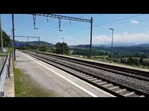 Arrêt en gare de Matran du train régional pour Romont (29.07.2018)