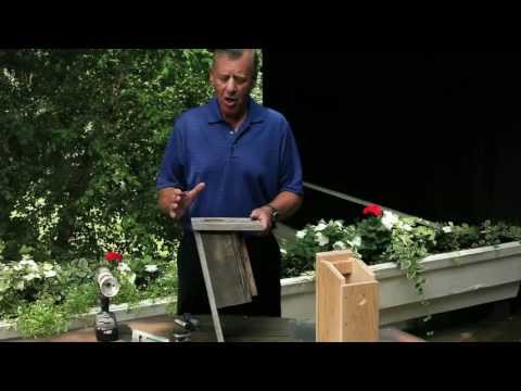 Sparrow resistant Bluebird box