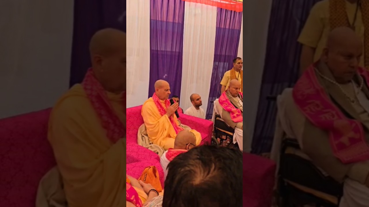 Radhanath Swami Maharaj meets Ramesh Baba at Barasana