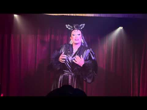 Lysabombom  primeiro  show cabaret da Cecília 