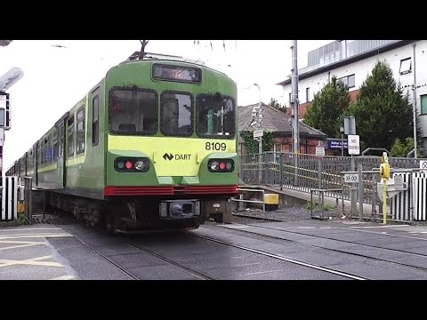 Level Crossing at Lansdowne Road, Dublin - IE 8100 Class Dart Train