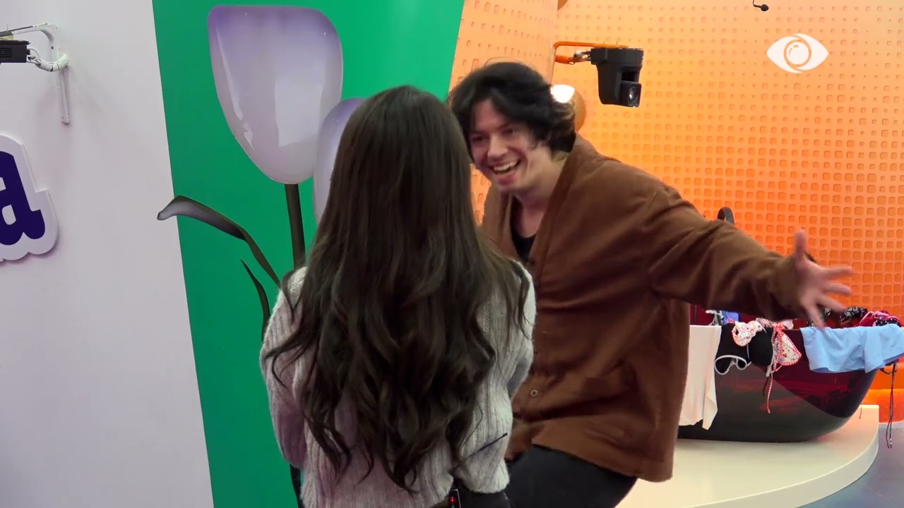 Kur kam thënë ndonjëherë bravo Selina/ Greta bisedon me Malin