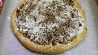 APPLE STREUSEL DESSERT PIZZA!! QUICK AND EASY DESSERT!!